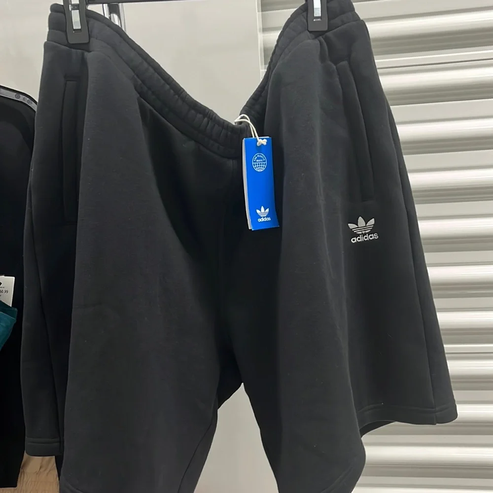 !!New Arrival!! Adidas Originals men's sweatshorts